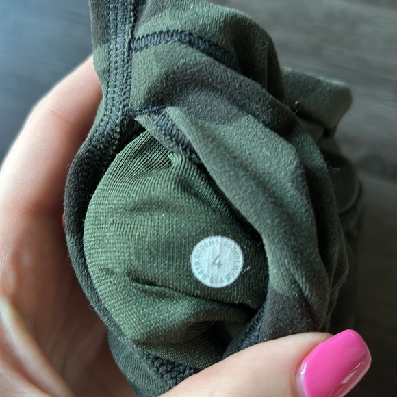 Lululemon Camo Align Leggings - Picture 4 of 4